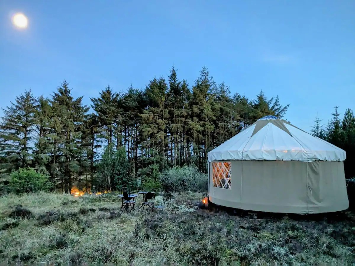 Treatment yurt from the side